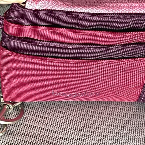 Baggallini Rfid Card Wallet Nylon Mulberry Color Block Zip Coin Pouch Convenient - Picture 5 of 8
